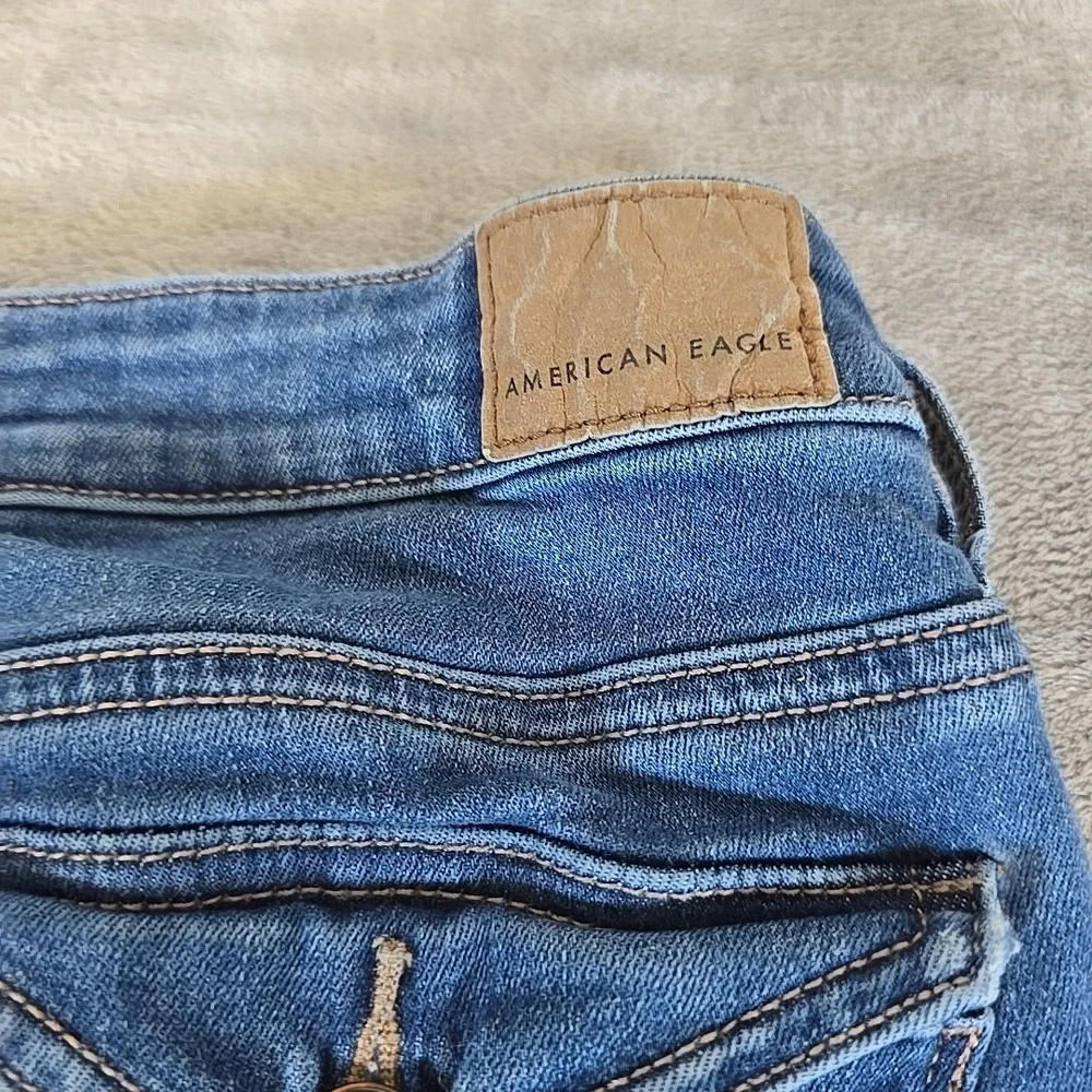 American Eagle Jeans Womens 10 Short Blue Next Level Stretch  Denim Capri Casual